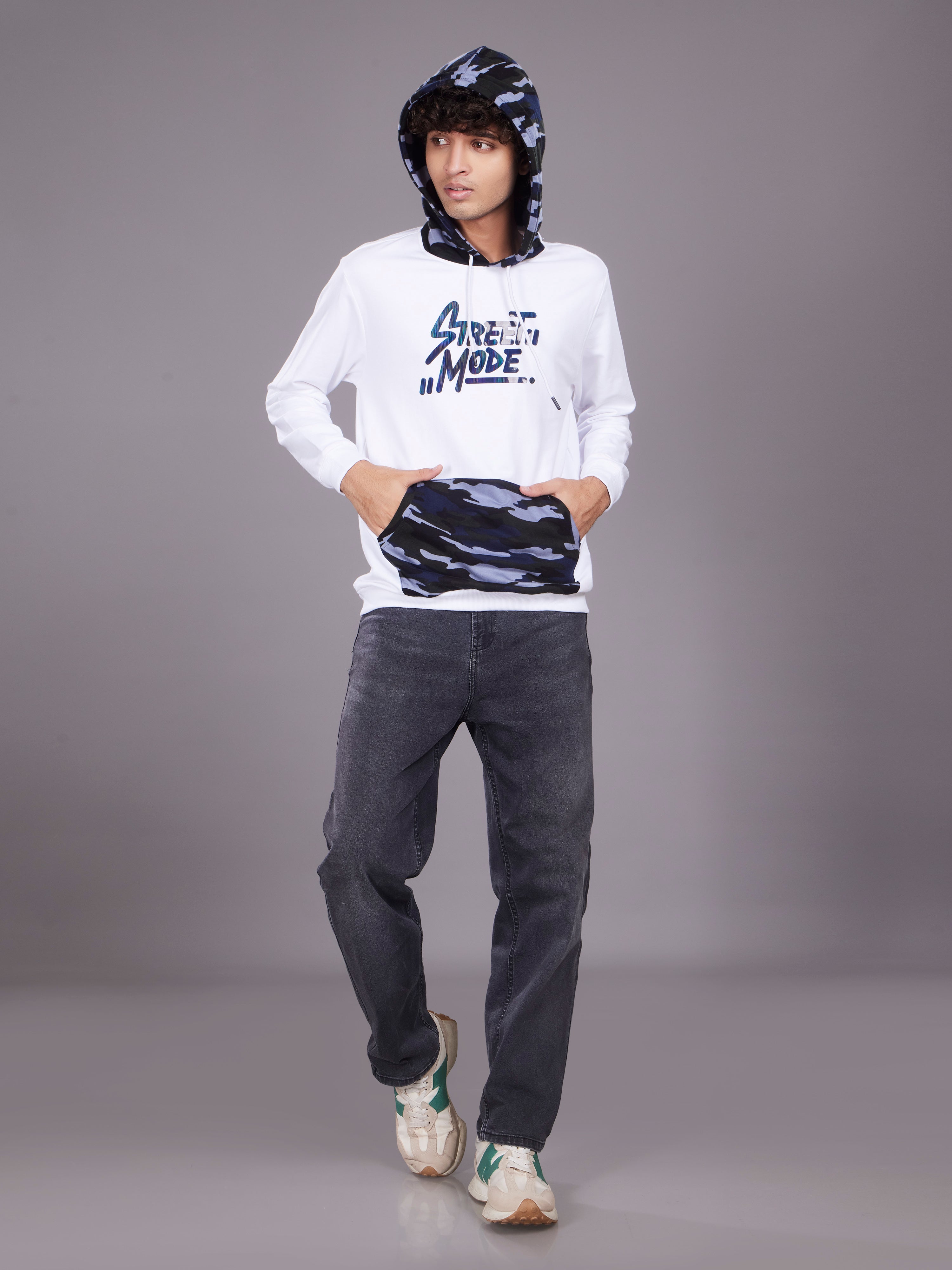 Sweatshirt-White & Camo