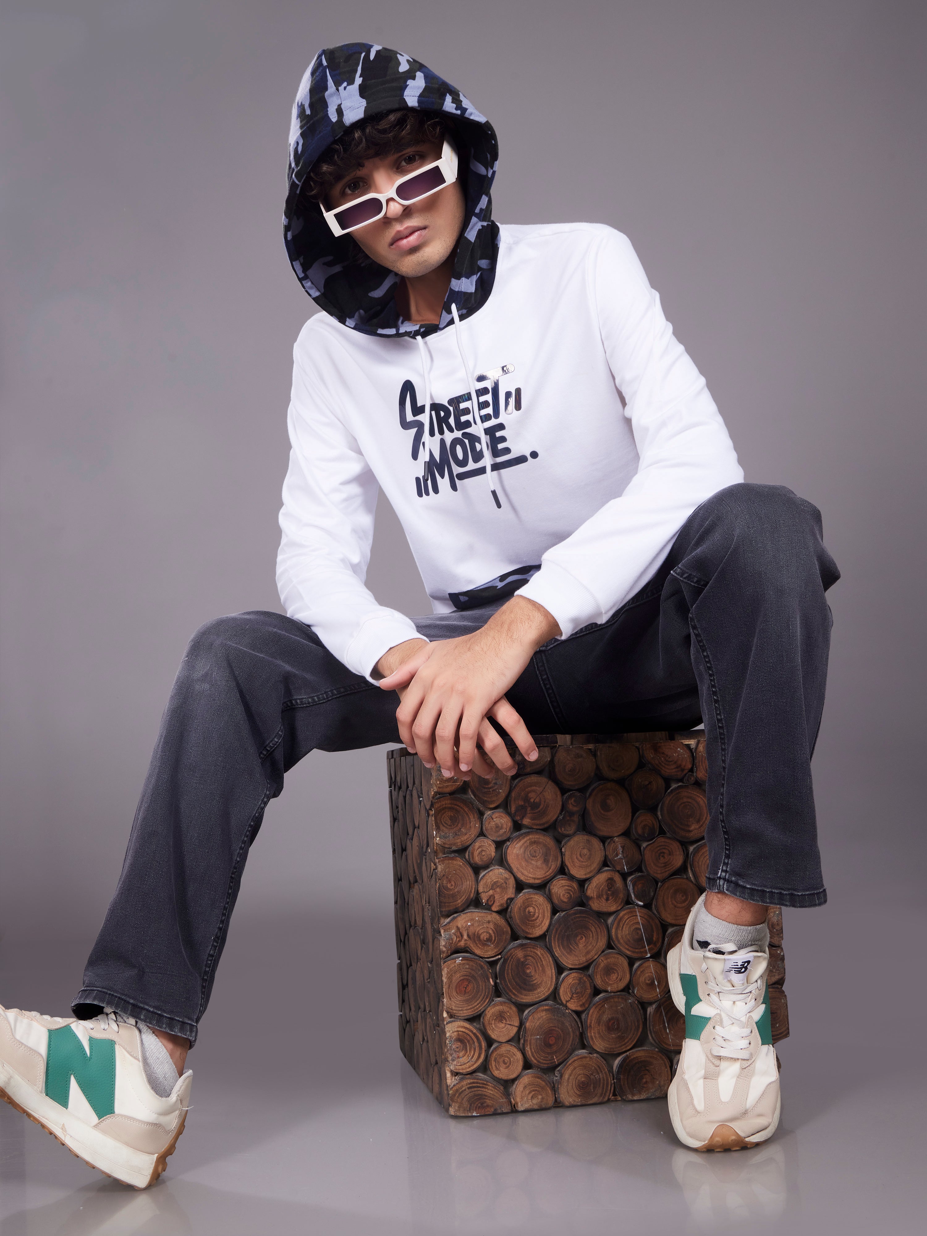 Sweatshirt-White & Camo