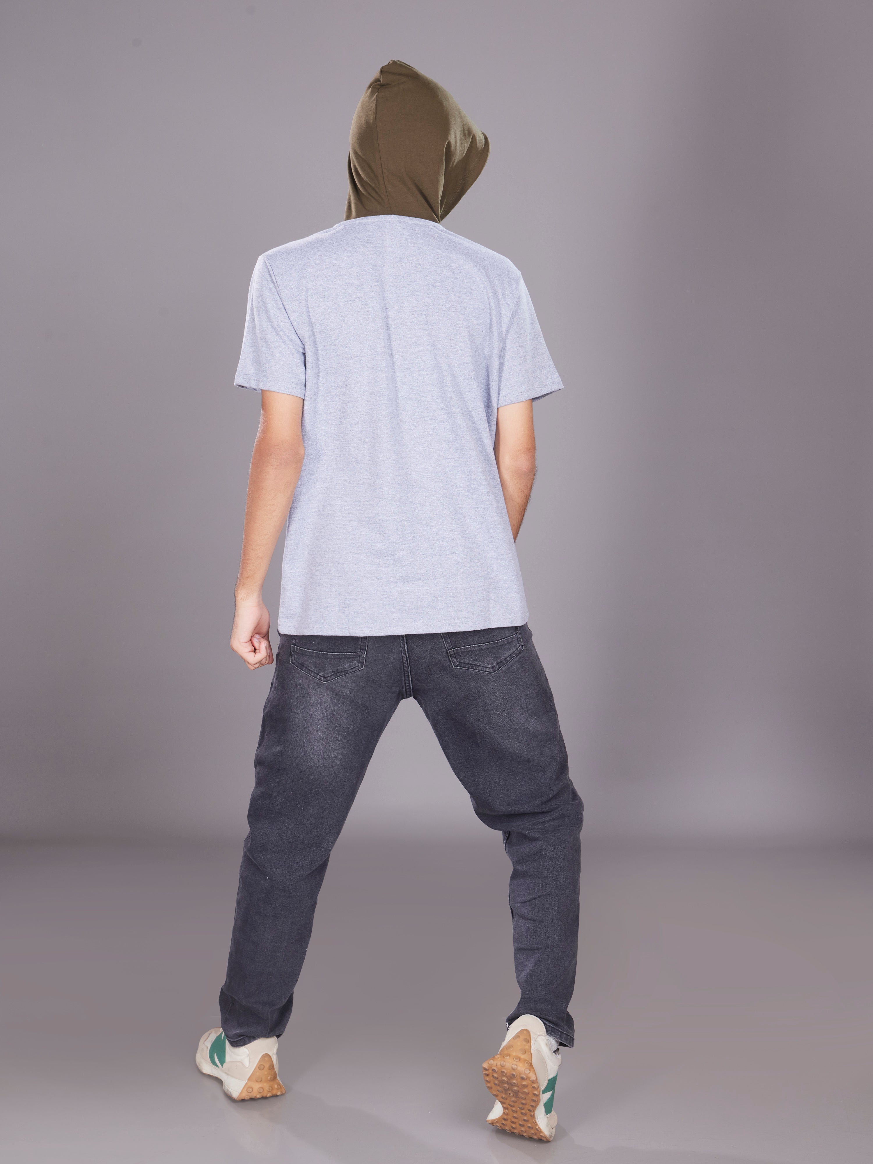 T-shirt with hoodie -olive
