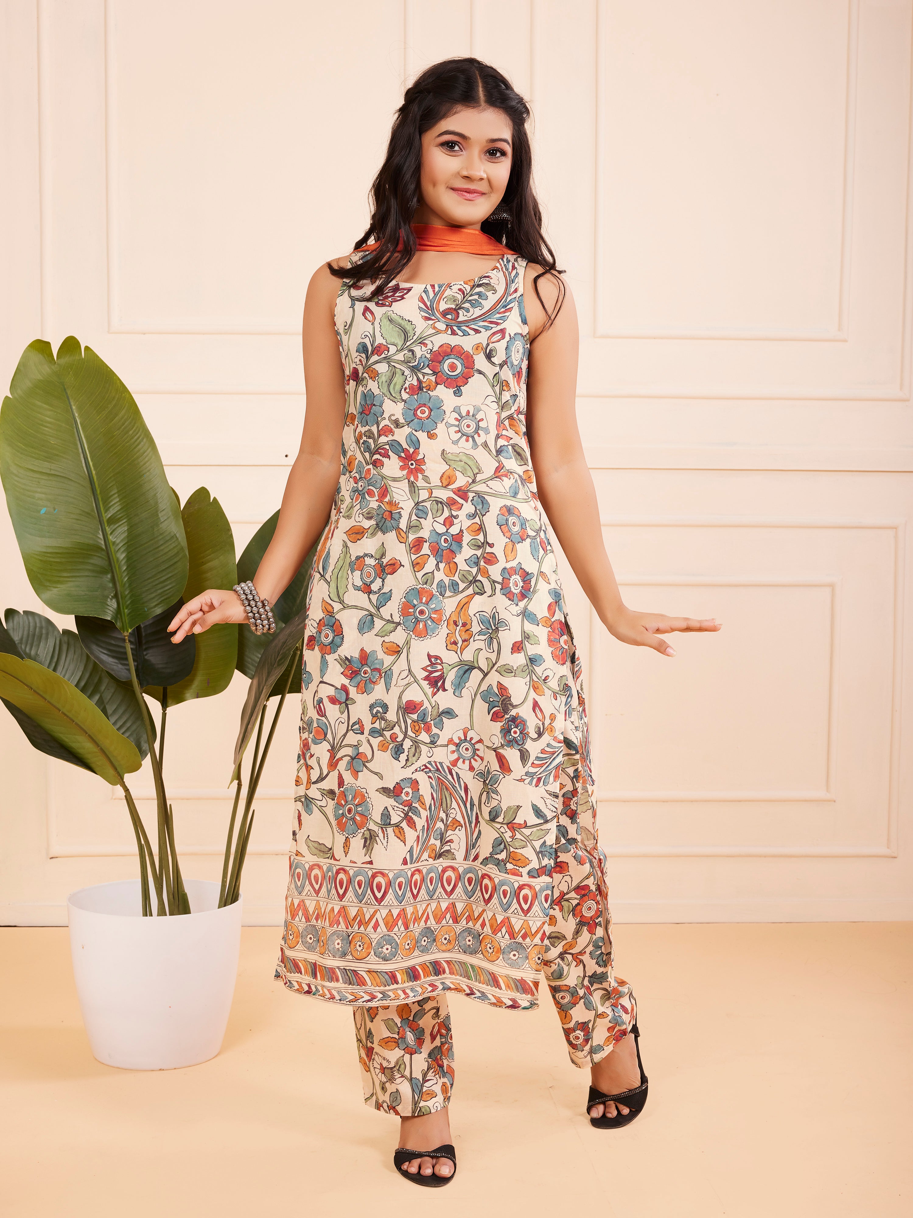 TeenTrums Girls Ethnic Floral Kurta and Pant Set – Multi