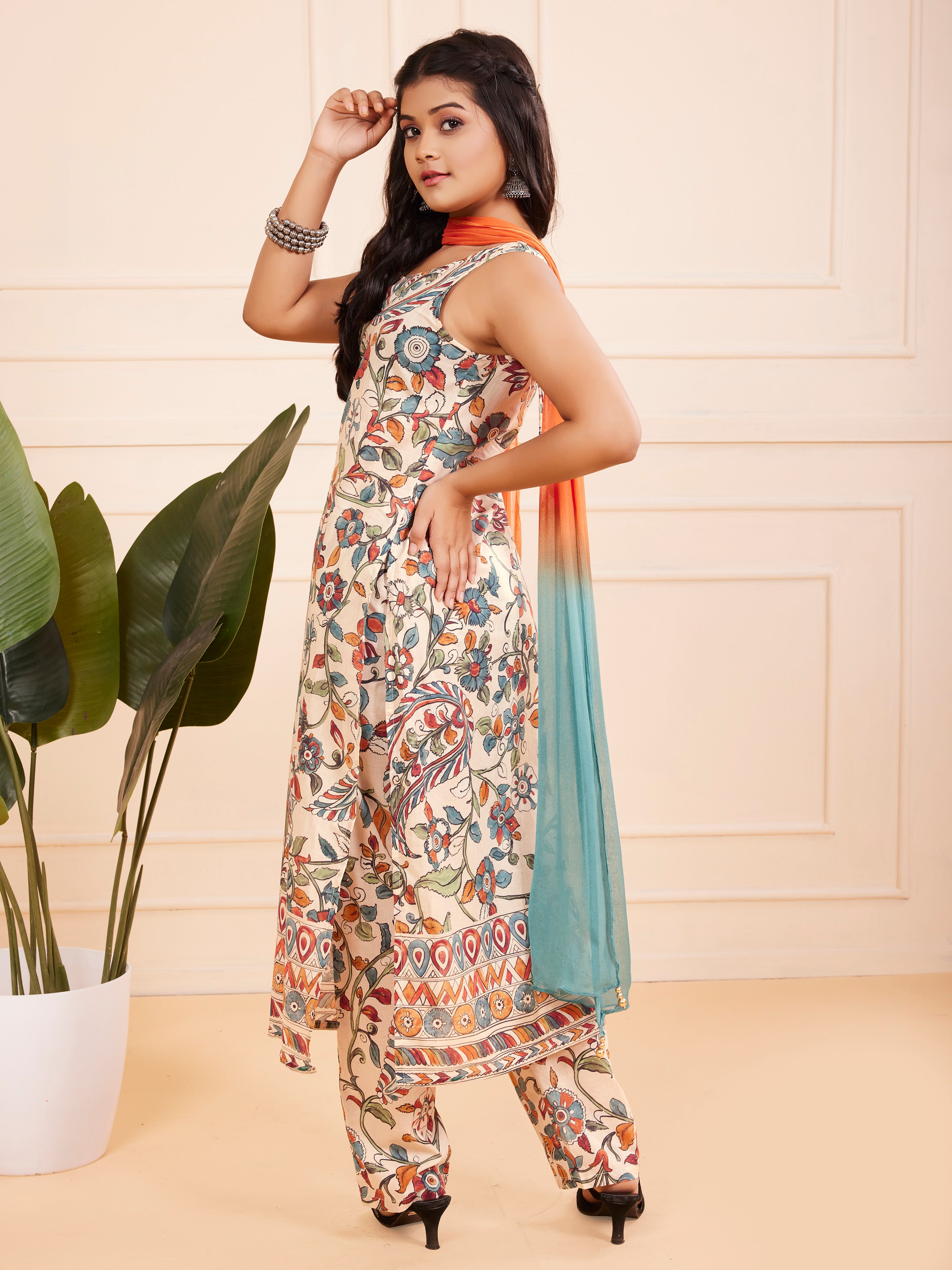 TeenTrums Girls Ethnic Floral Kurta and Pant Set – Multi