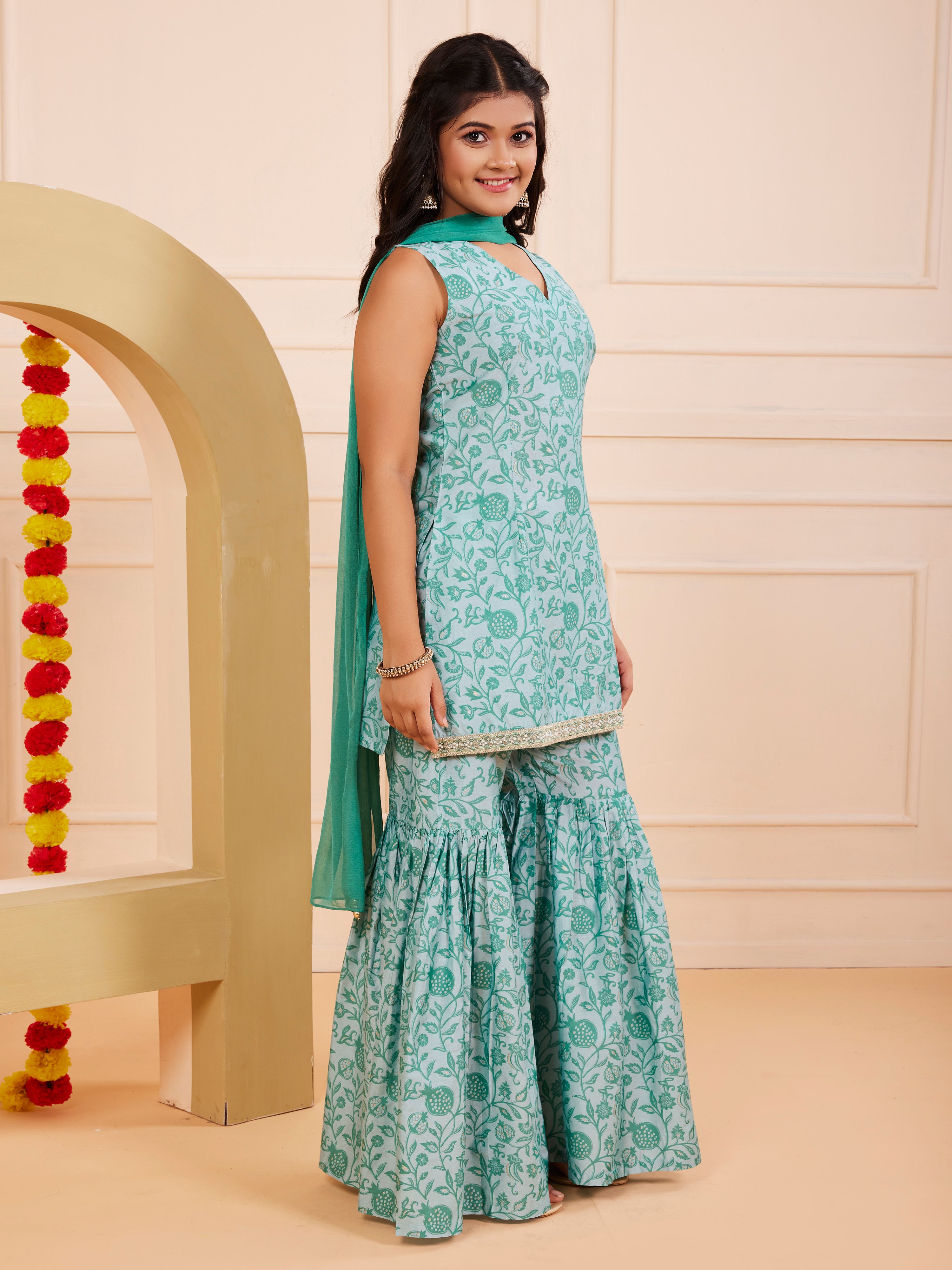 Girls Ethnic Floral Kurta and Gharara Set – Green