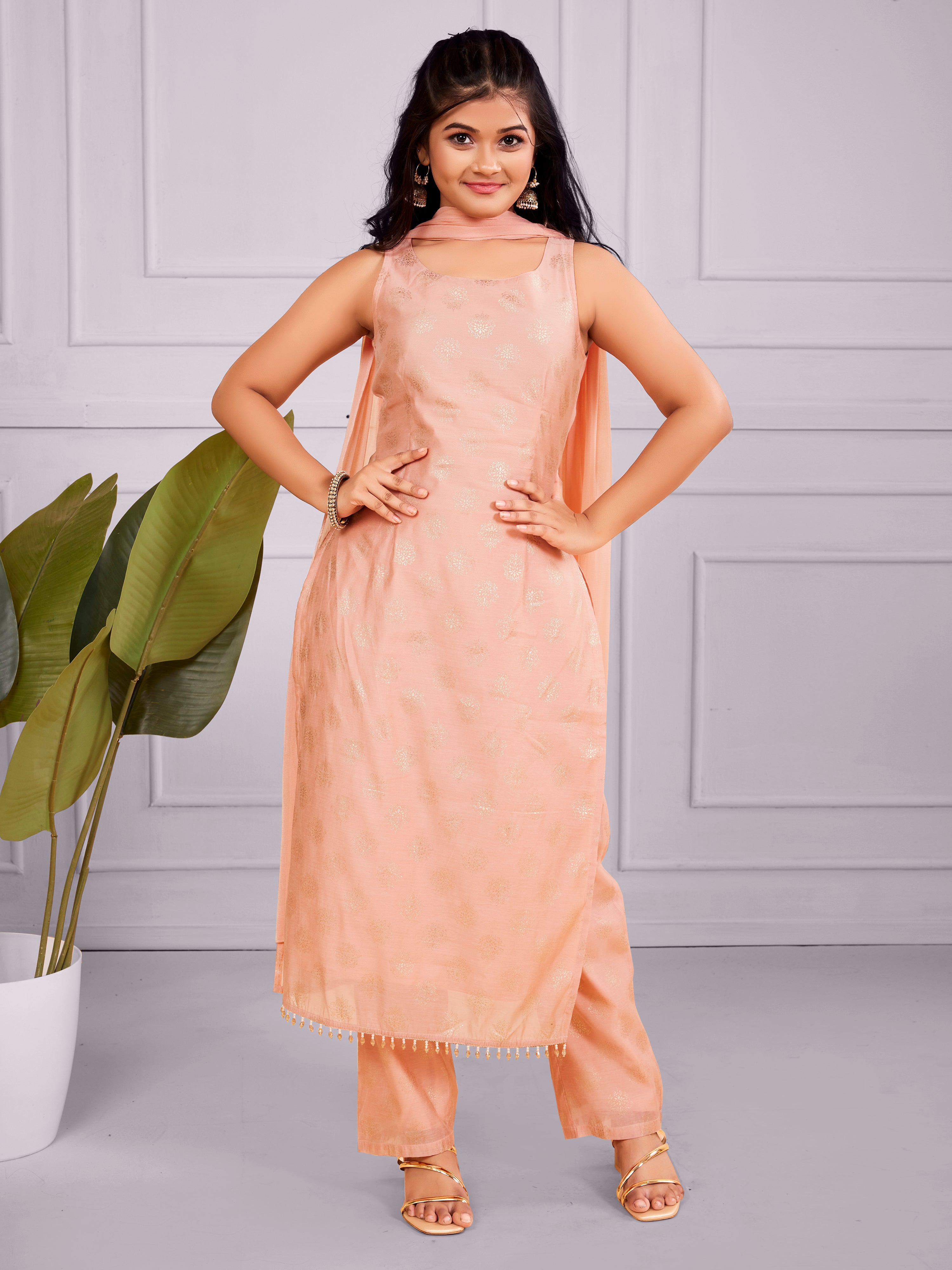 TeenTrums Girls Ethnic Floral Kurta and Pant Set – Peach