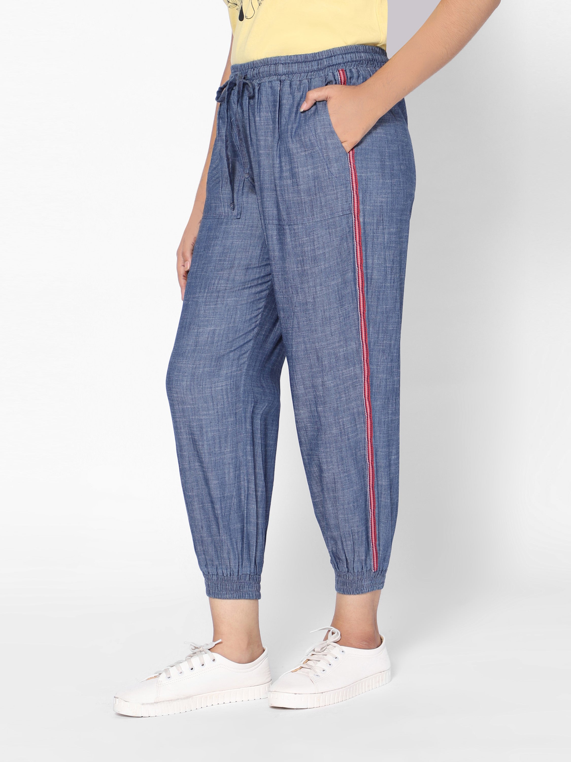 Buyr.com | Jeans | Lucky Brand Women's Denim Jogger, Ideal, 27 (US 4)