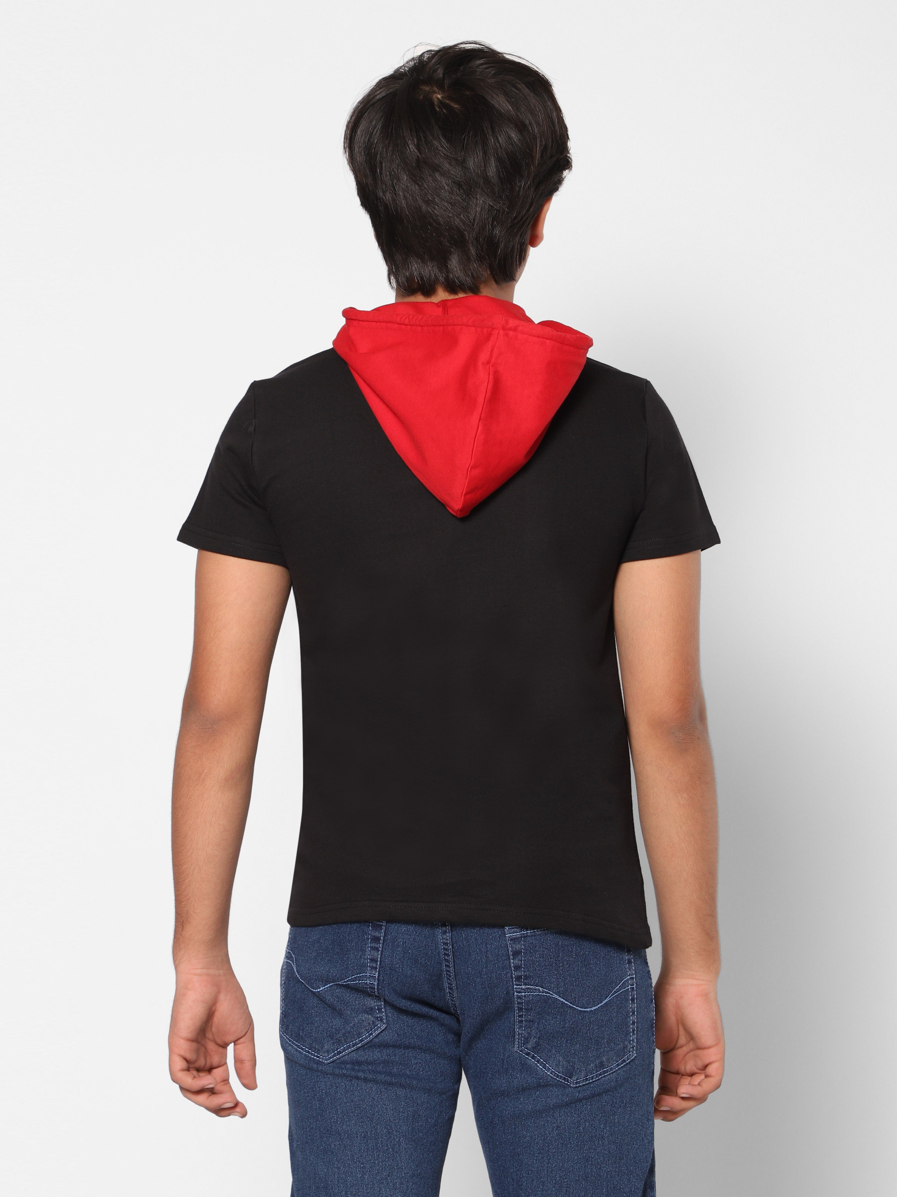 TeenTrums Regular Boys Fashion T-shirt with hoodie - Geometric art - Black & Red