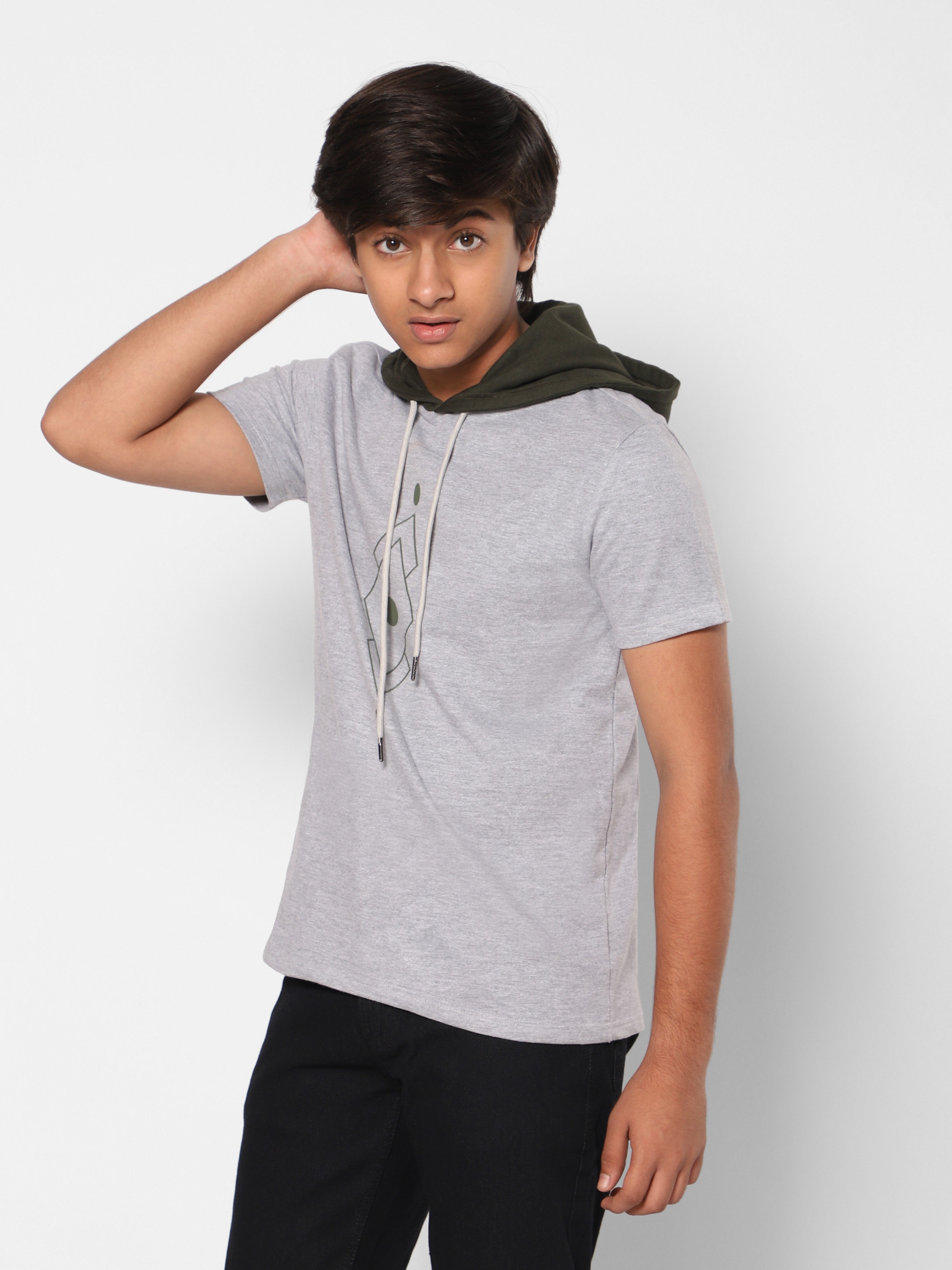 TeenTrums Regular Boys Fashion T-shirt with hoodie - Geometric art - Ecru & olive