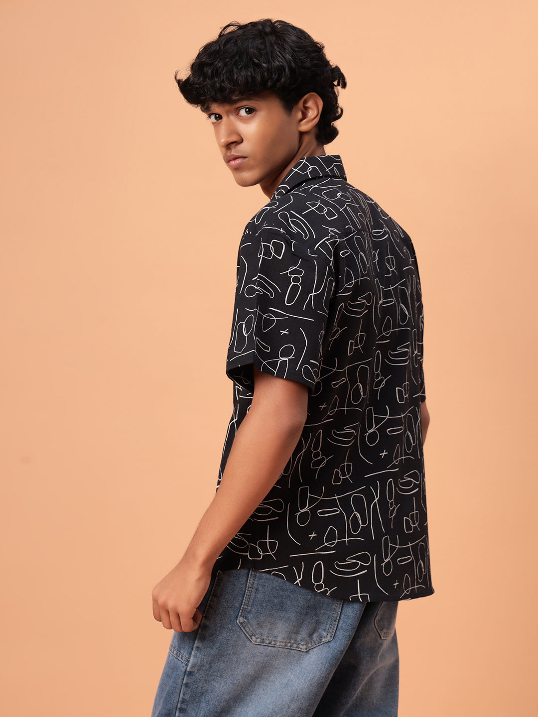 Minimalistic Print Oversized Shirt-Black